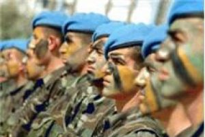 12 askerden biri &ouml;l&uuml;m&uuml; d&uuml;ş&uuml;n&uuml;yor