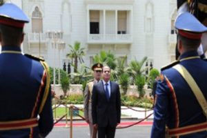 Mısır'da yeni h&uuml;k&uuml;met yemin etti