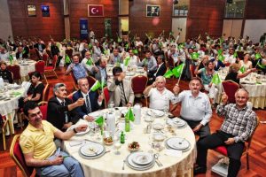 Kent Konseyi'nde coşkulu toplantı