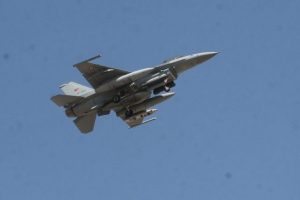 Fransa'dan hava ihlali, Yunanistan'dan taciz