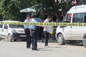 Şehrin g&ouml;beğinde silahlı satırlı kavga: 14 yaralı