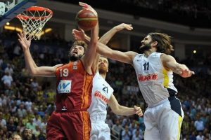 Final serisinin son ma&ccedil;ı seyircili