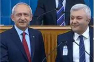 Tuncay &Ouml;zkan CHP rozetini taktı!