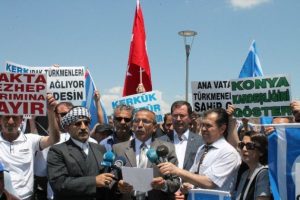 "T&uuml;rkiye yumruğunu masaya vurmalı"