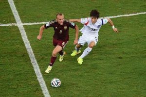 Rusya pa&ccedil;ayı zor kurtardı:1-1