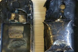 Galaxy S4 b&ouml;yle patladı!
