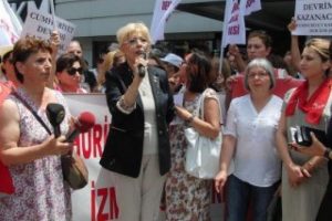 Cumhuriyet Kadınları'ndan İhsanoğlu'na veto