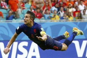 Van Persie'ye b&uuml;y&uuml;kbaba desteği!