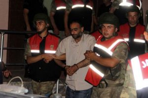 G&ouml;zaltına alınan BDP'li başkan serbest