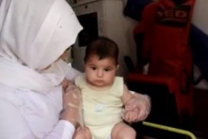 Bebeklerini rehin alıp annelere fuhuş yaptırdılar