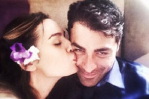 Birce Akalay ile Sarp Levendoğlu nişanlandı...