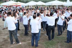 &Ccedil;ift&ccedil;inin bayramına Nil&uuml;fer sahip &ccedil;ıktı