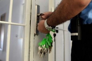 Cezaevlerinde jandarma gidiyor polis geliyor
