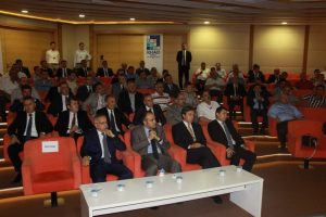 Gen&ccedil;ler tasarrufu sevmiyor