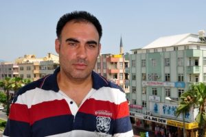 Oğlunun hastalığı hayatını kurtardı