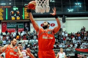Cevher Banvit'te kaldı