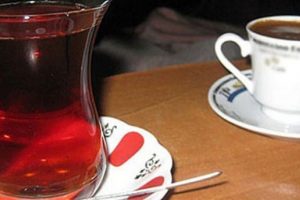 Yemekte &ccedil;ay ve kahve i&ccedil;meyin!