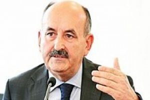 Bakan Elvan'a "i&ccedil; kulak sinir iltihabı" teşhisi konuldu
