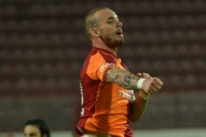 Sneijder'e altın plaket