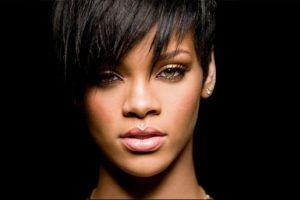 Rihanna'dan Muslera twiti