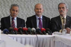 Arın&ccedil;'tan Bursa'da ilk Balyoz yorumu