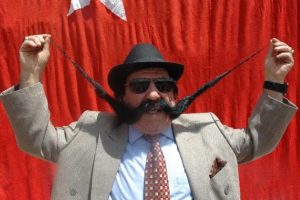 Erdoğan'a bıyıklı destek