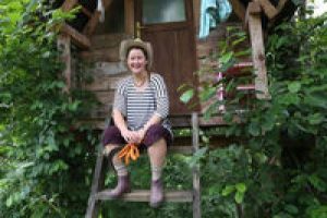 Turistler tatil yaparken &ccedil;alışıyor