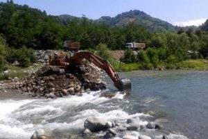 Fırtına Vadisi'nde taş isyanı