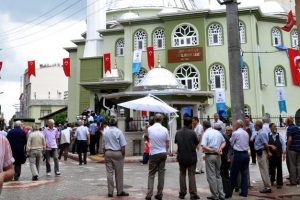 O cami t&ouml;renle a&ccedil;ıldı