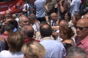 Tahliye olan paşalar eylemde sert konuştu