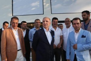 "Hi&ccedil; &ccedil;ekinmem futbol takımını da &ccedil;ekerim"