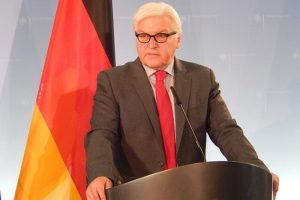 Steinmeier'i taşıyan u&ccedil;akta korkulu anlar