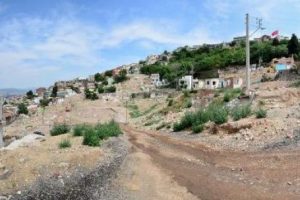 Gecekondu arasında antik kent