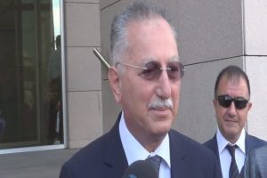 Ekmeleddin İhsanoğlu İstanbul Adliyesi'nde