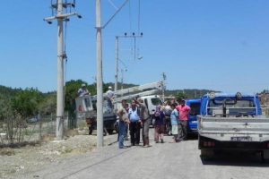 Direkteki trafo patlayınca yangın &ccedil;ıktı