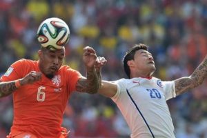 Hollanda liderlik ipini g&ouml;ğ&uuml;sledi