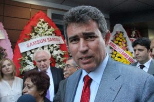 ''90 yaşına gelmiş iki generali...''