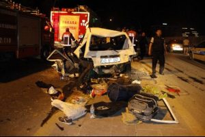 Yarış kazayla bitti yardıma eski bakan koştu