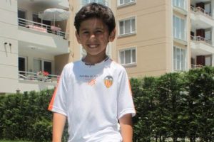Valencia geleceğin golc&uuml;s&uuml;n&uuml; Bursa'da buldu!