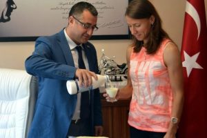 Şampiyondan BESAŞ &uuml;r&uuml;nlerine &ouml;vg&uuml;