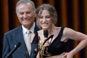Ediz Hun'dan Serenay Sarıkaya a&ccedil;ıklaması...