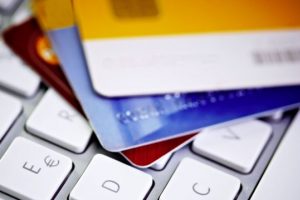 T&uuml;ketimde kartlı &ouml;demelerin payı giderek azalıyor