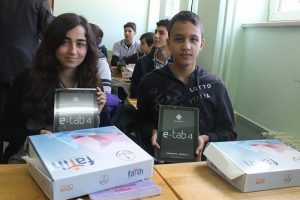 732 bin tablet dağıtıldı