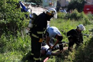 İtfaiyeci yangını s&ouml;nd&uuml;r&uuml;rken ihmalin kurbanı oluyordu