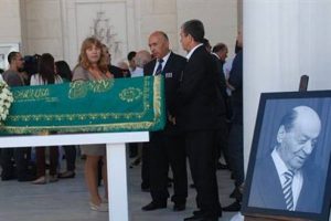 &Ouml;zilhan'a son veda