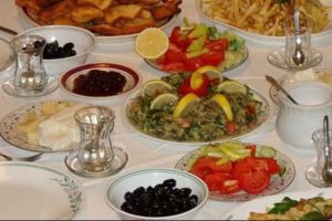 Ramazan'da nasıl beslenelim?