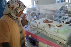 Minik bebeğe kalp operasyonu