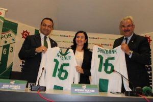 Bursaspor anlaşmasını uzattı