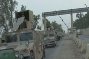 Irak Kuzey'e tank ve asker g&ouml;nderiyor
