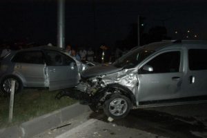 Yollar kan g&ouml;l&uuml;